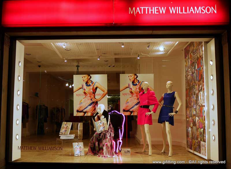 Trends in Fashion, Retail and Beauty Window Displays – FashionWindows ...