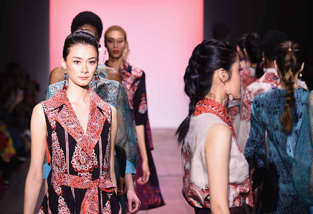Alleira Batik Fall 2019: Traditional With a Modernistic Twist #NYFW ...